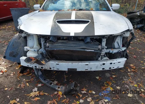 2016 Dodge Charger Srt 392 z USA, uszkodzony, nr VIN 2C3CDXEJ2GH281112